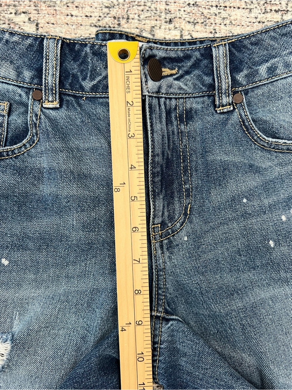 Cabi Boyfriend Jeans Womens Size 2 Distressed Denim 100% Cotton - Picture 9 of 13